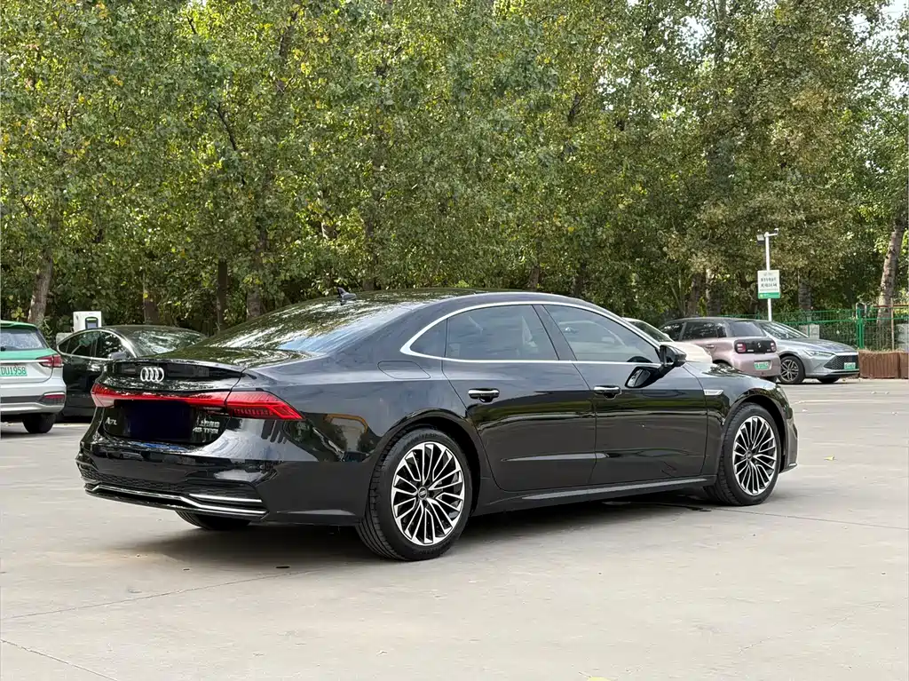 Audi A7L — миниатюра 17