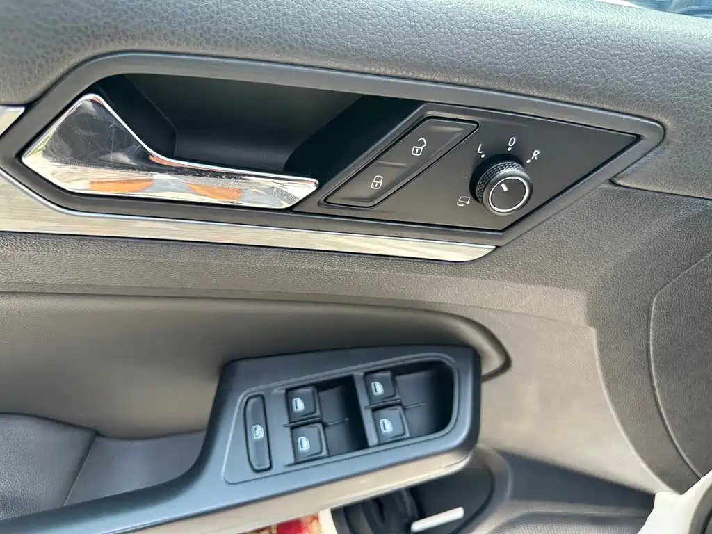 Volkswagen Lamando — миниатюра 6