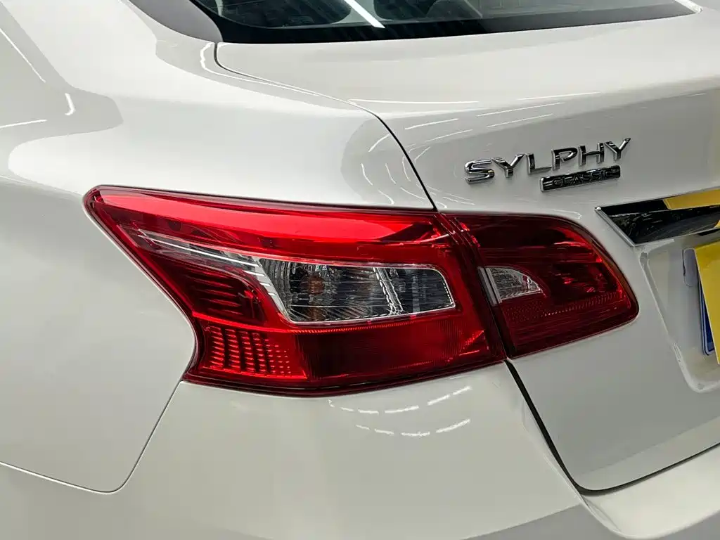 Nissan Sylphy — миниатюра 10