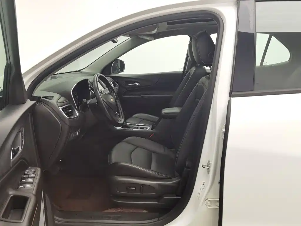 Chevrolet Equinox — миниатюра 10