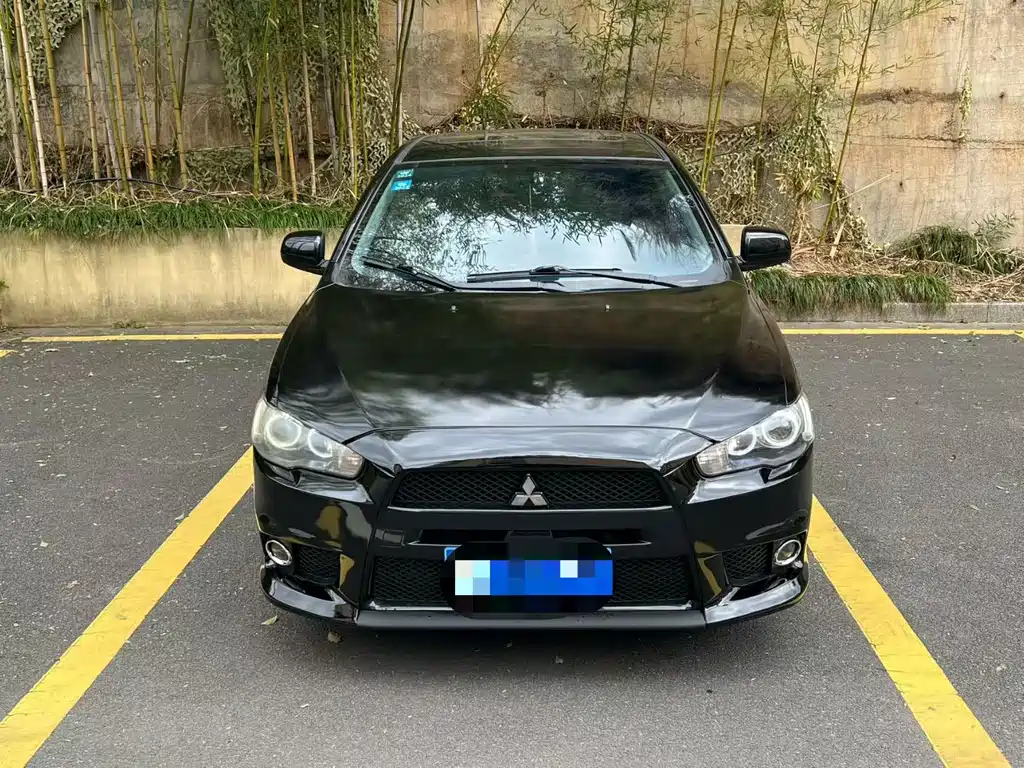 Mitsubishi Lancer EX 2012