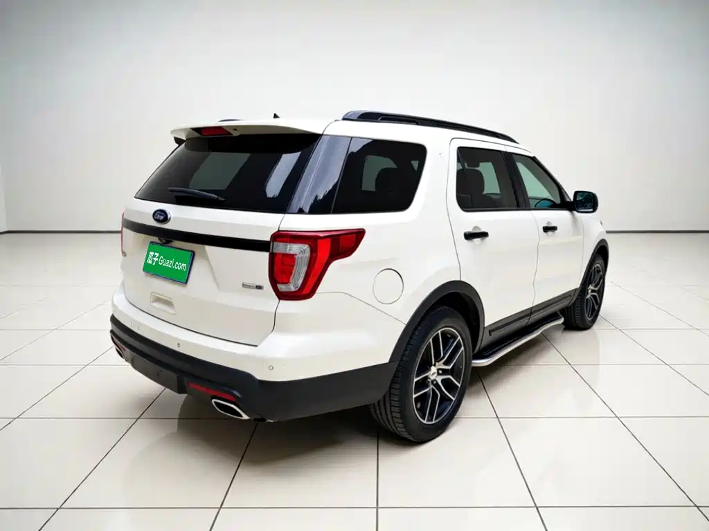 Ford Explorer (Import) — миниатюра 4