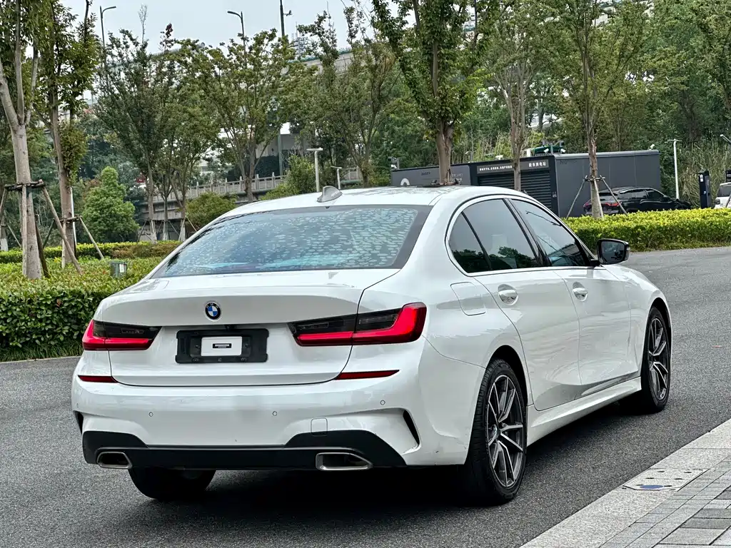 BMW 3 Series — миниатюра 6