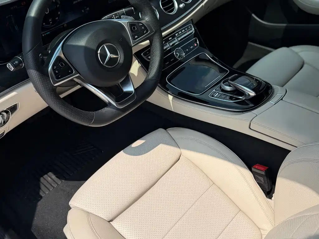 Mercedes-Benz E-Class — миниатюра 4