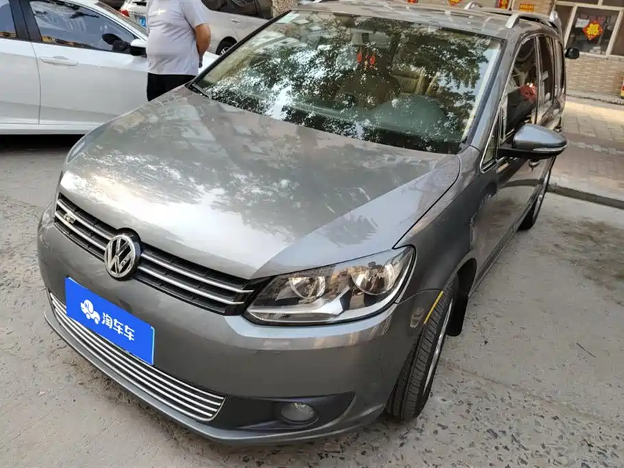 Volkswagen Touran 2012