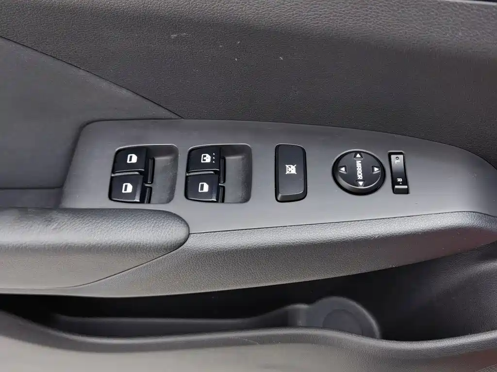 Hyundai Verna — миниатюра 9
