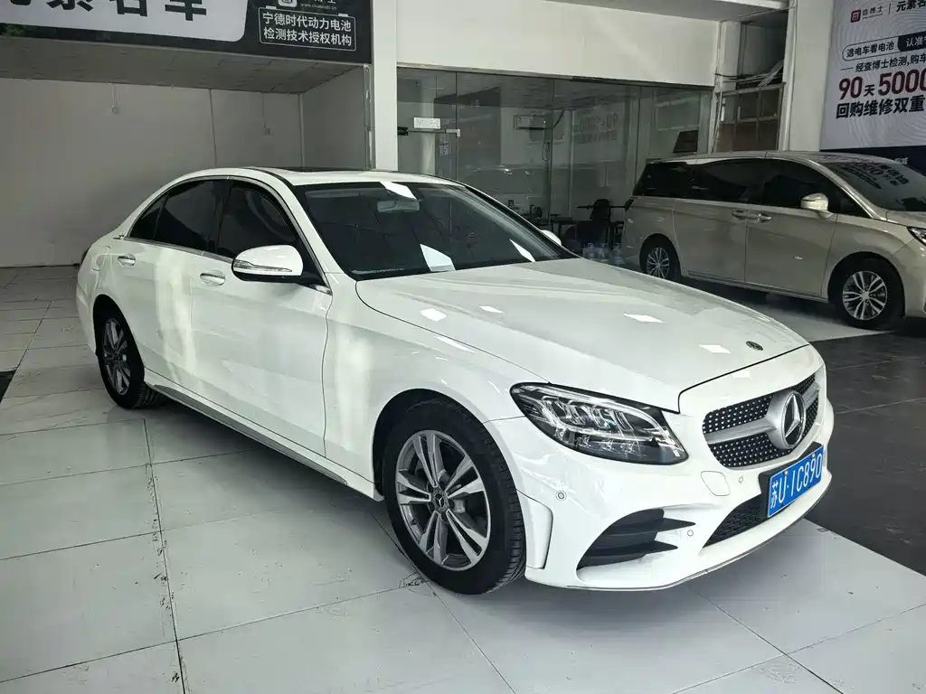 Mercedes-Benz C-Class — миниатюра 3
