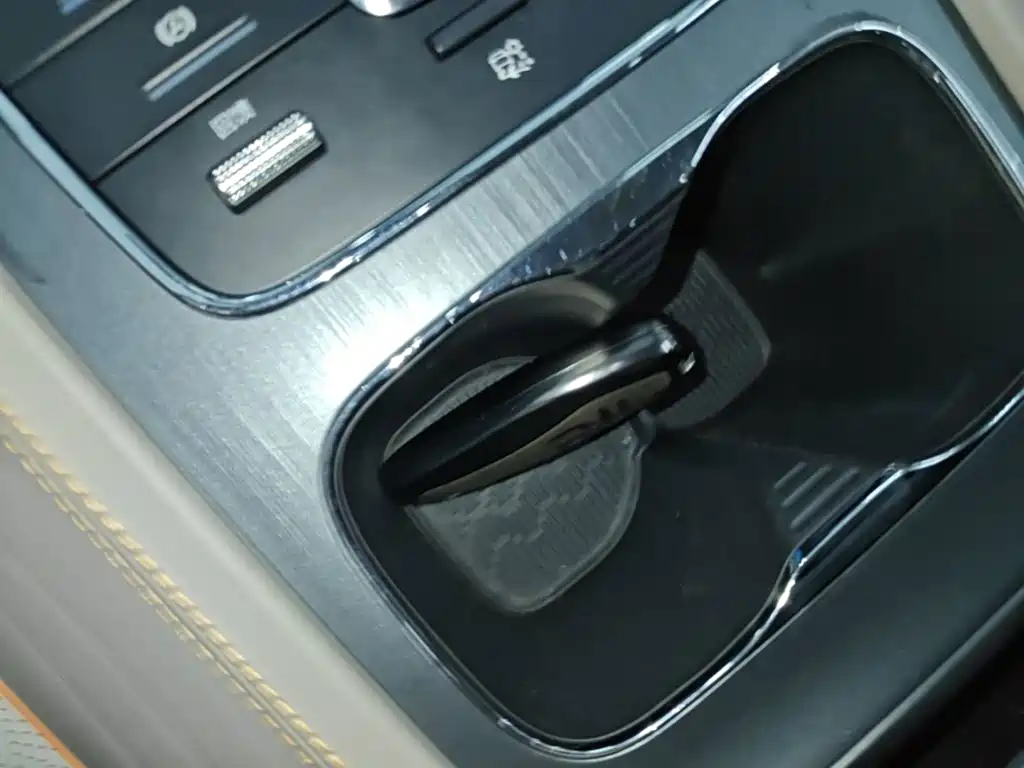 BYD Yuan Plus — миниатюра 9