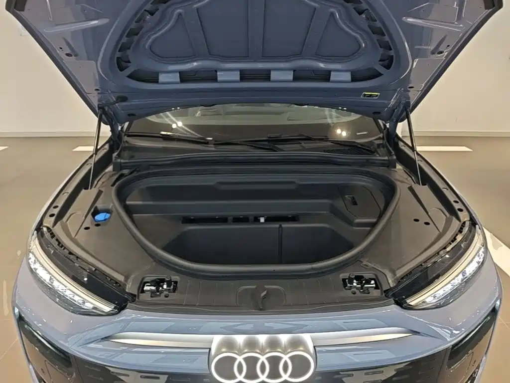 Audi Q6L e-tron — миниатюра 20