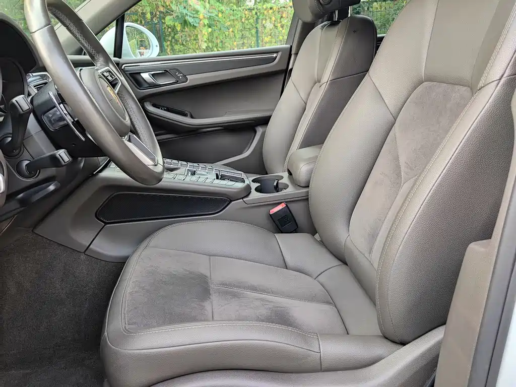 Porsche Macan — миниатюра 8
