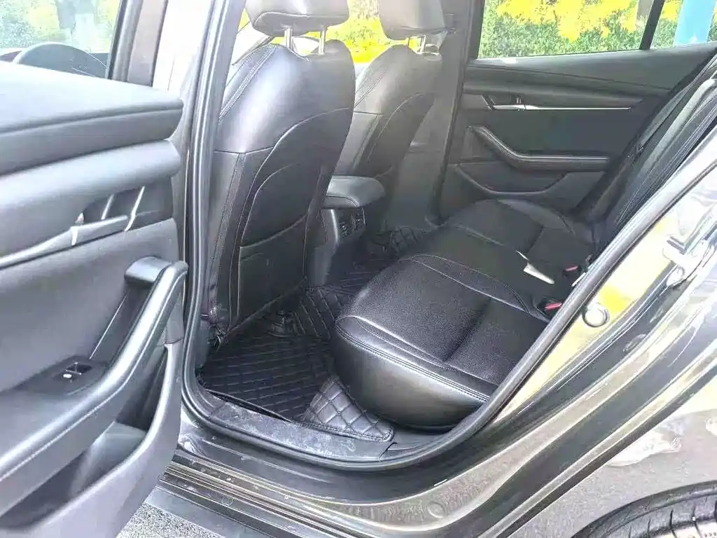Mazda 3 Axela — миниатюра 6