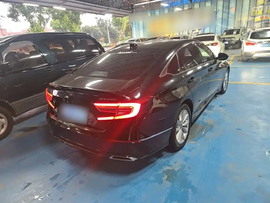 Honda Accord — миниатюра 7