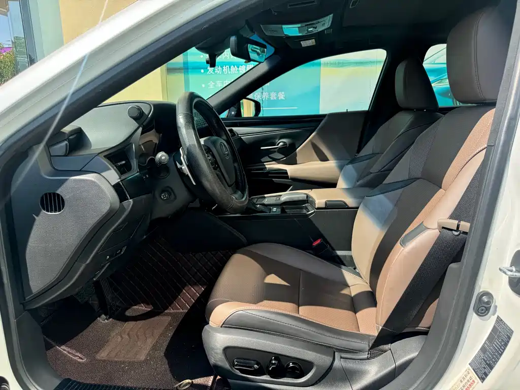 Lexus ES — миниатюра 4