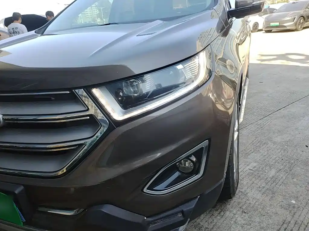 Ford Edge — миниатюра 24