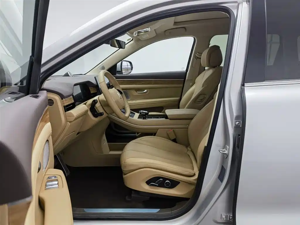 AITO ASK THE WORLD M7