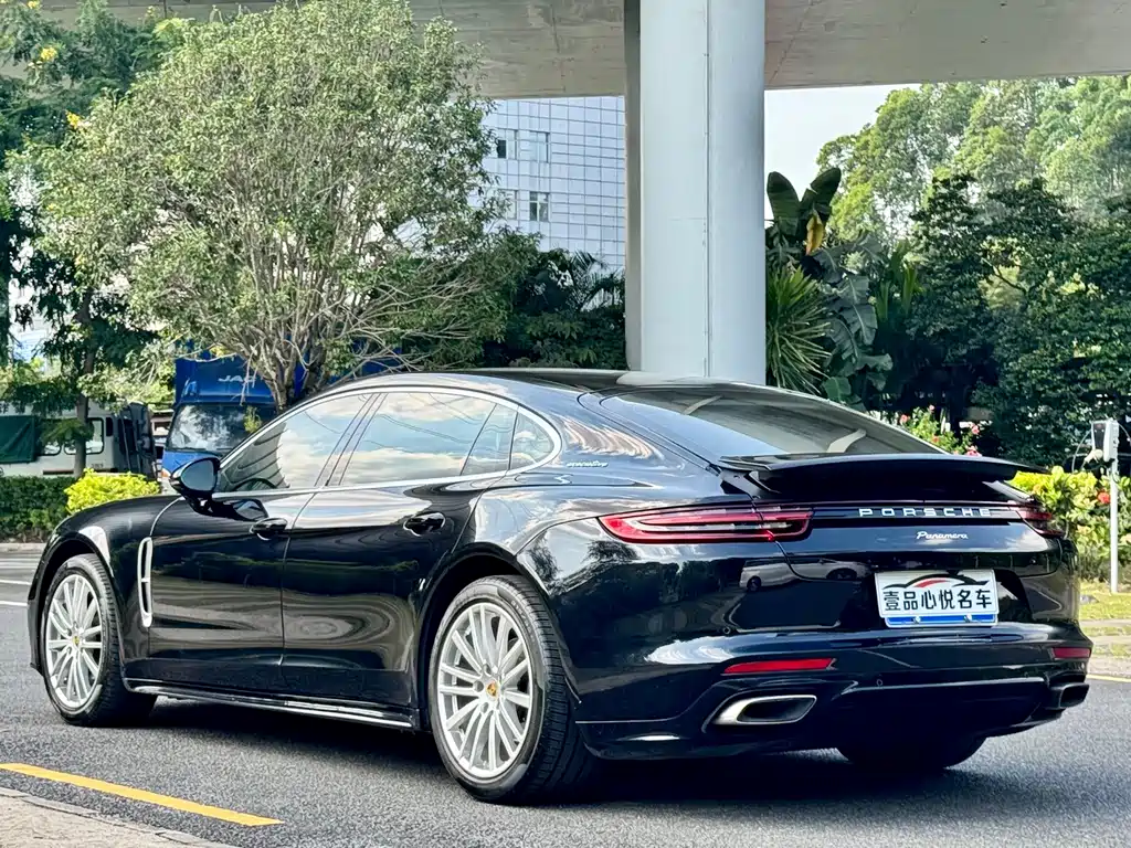 Porsche Panamera — миниатюра 12