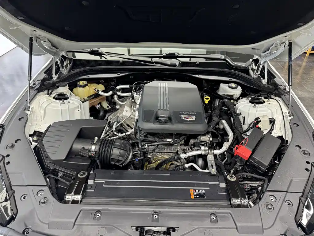 Cadillac CT5 — миниатюра 18