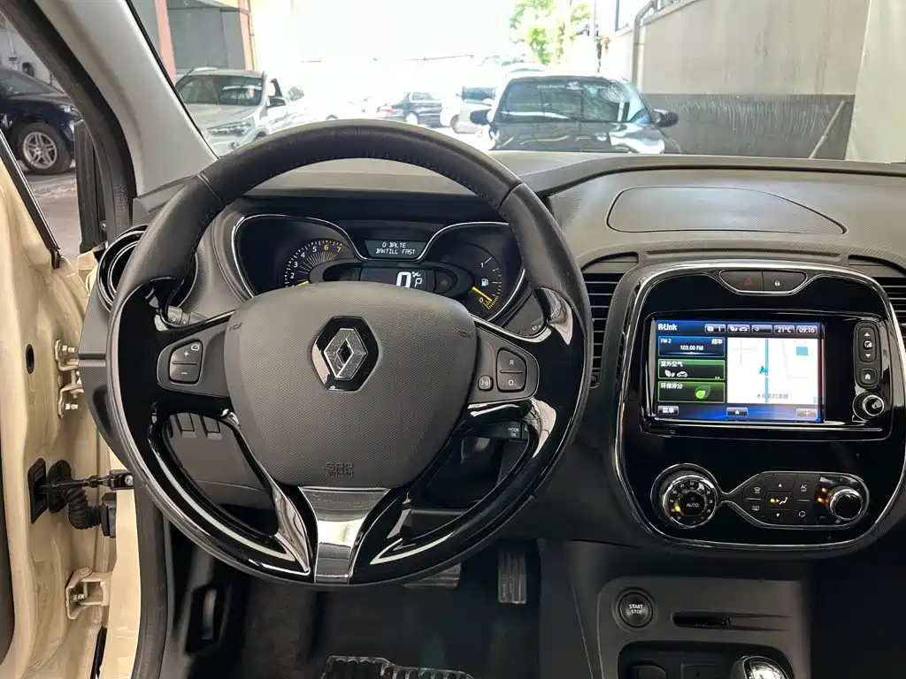 Renault Captur — миниатюра 13