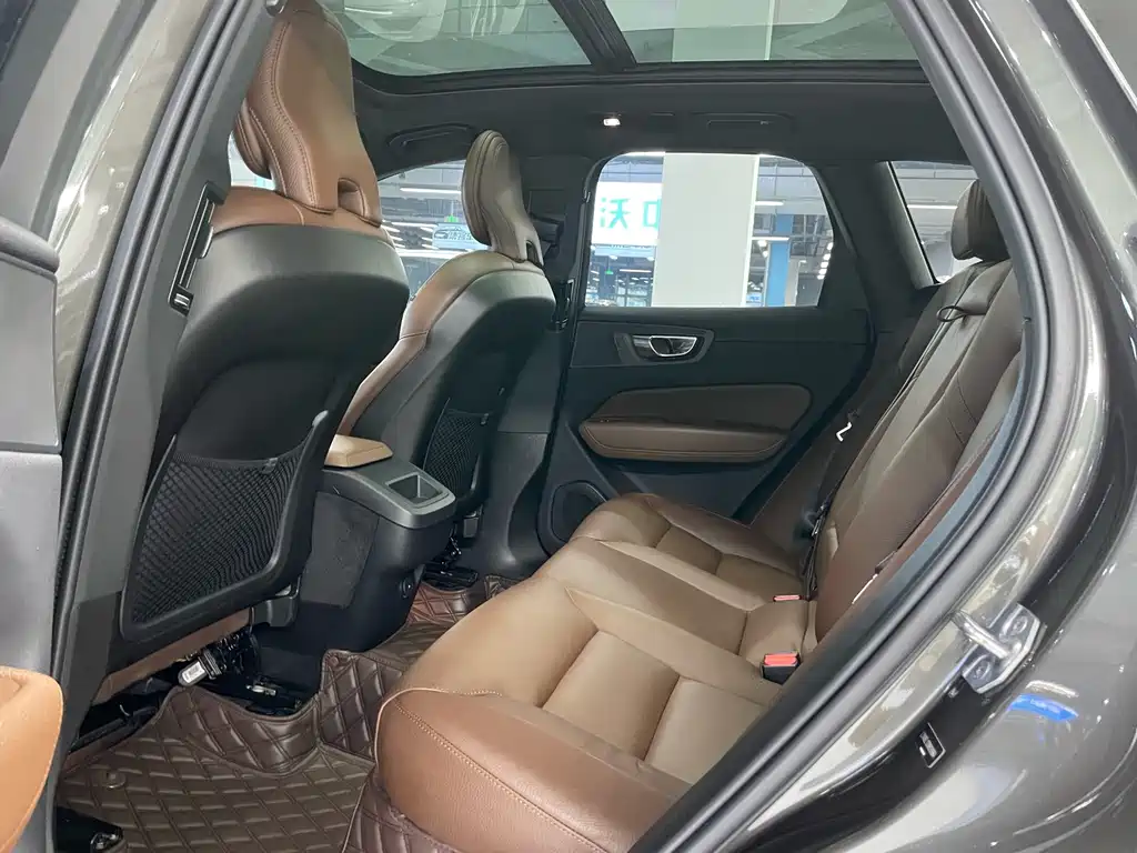 Volvo XC60 — миниатюра 6