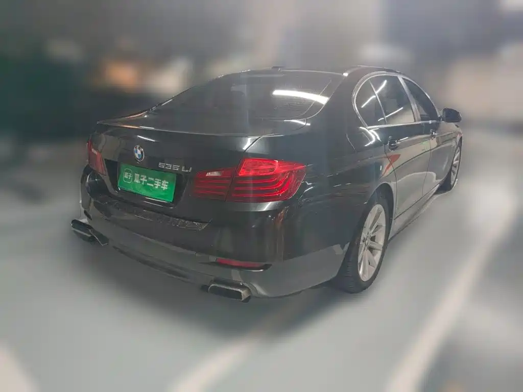BMW 5 Series — миниатюра 4