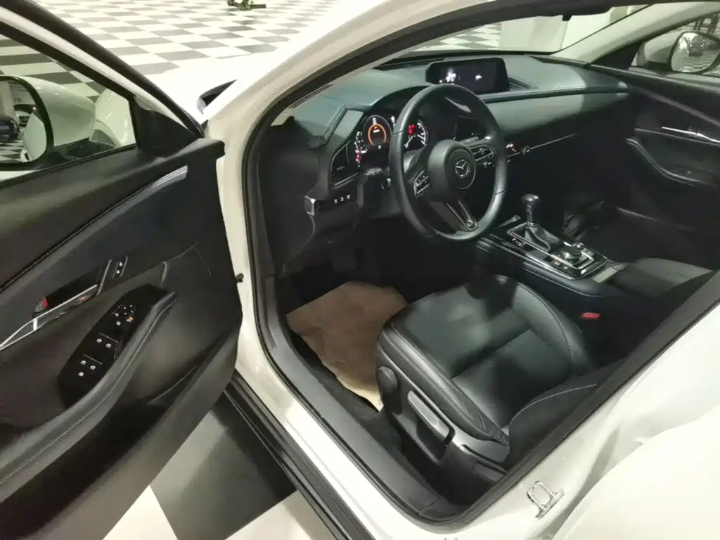 Mazda CX-30 — миниатюра 16