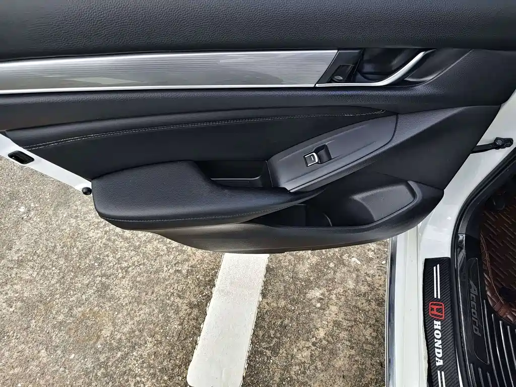 Honda Accord — миниатюра 10