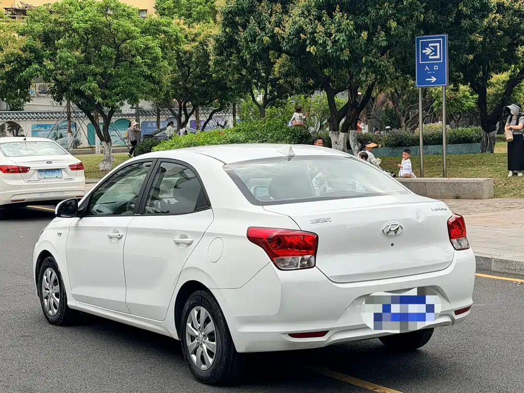 HYUNDAI RENA
