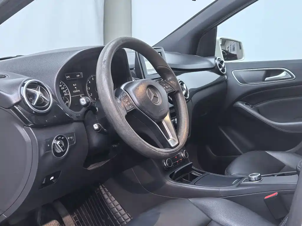 Mercedes-Benz B-Class — миниатюра 10