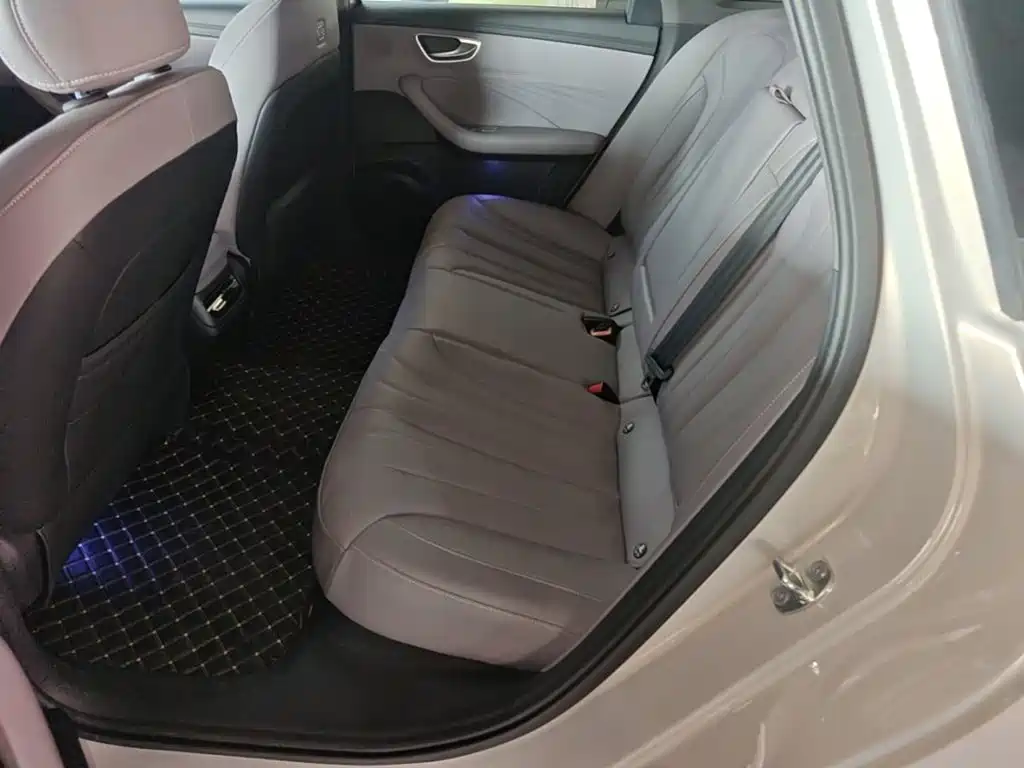 Roewe M7 DMH — миниатюра 17