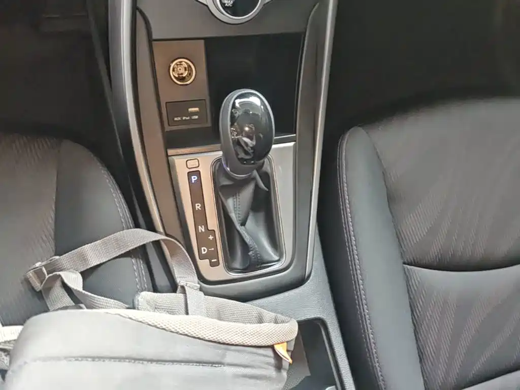 Hyundai Elantra Langdong — миниатюра 14