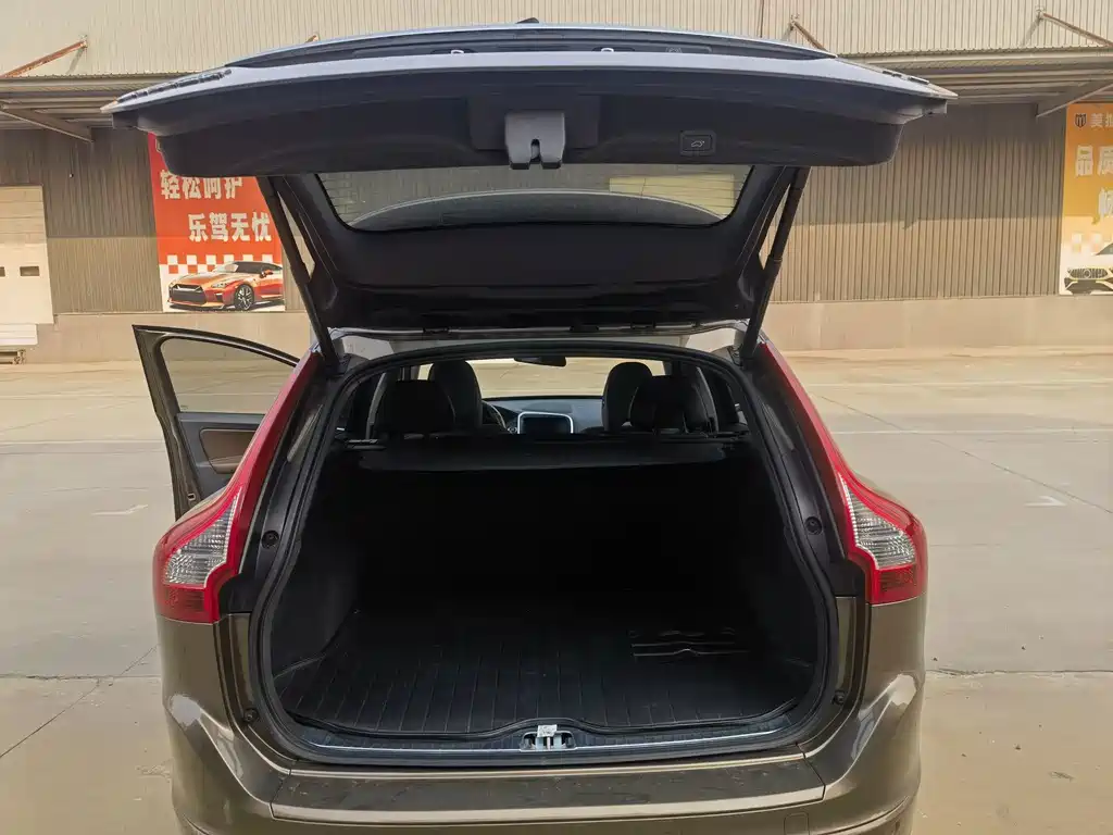 Volvo XC60 — миниатюра 15