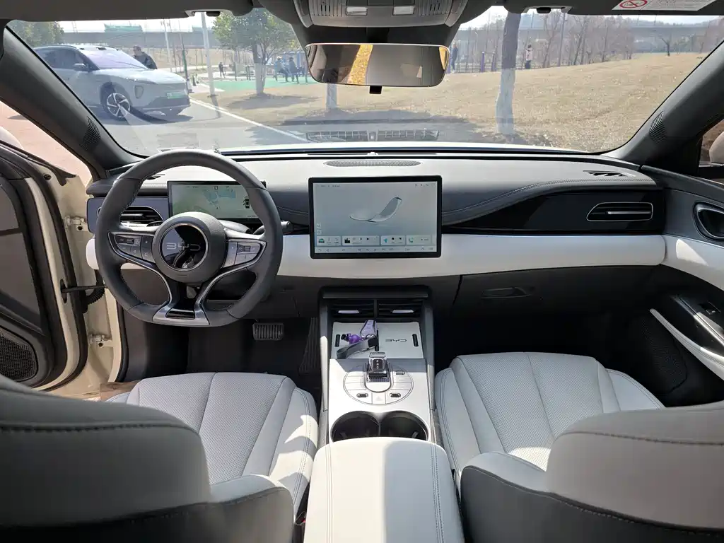 BYD SEAL 06 NEW ENERGY