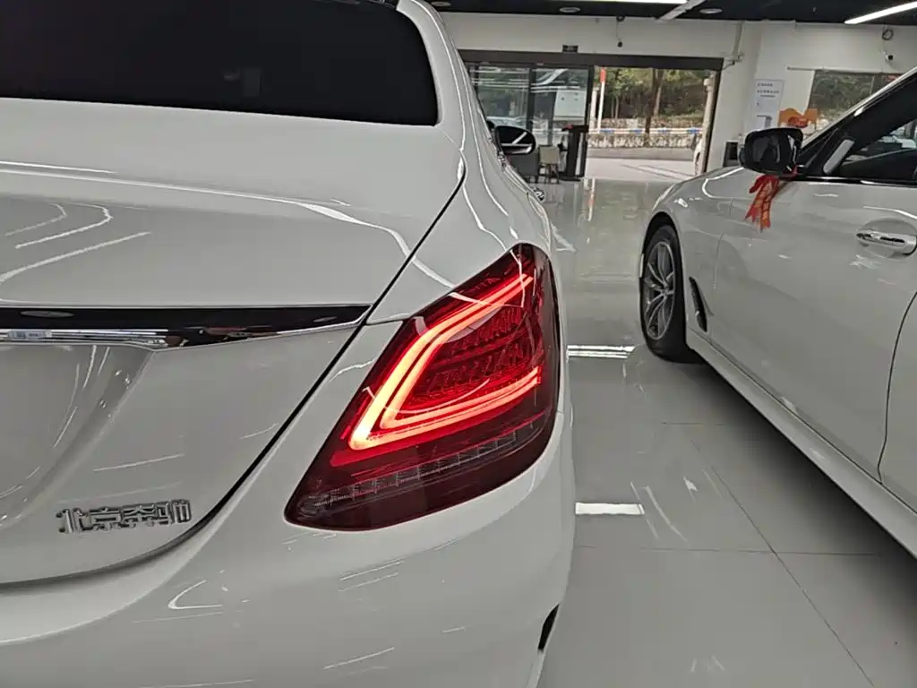 Mercedes-Benz C-Class — миниатюра 8