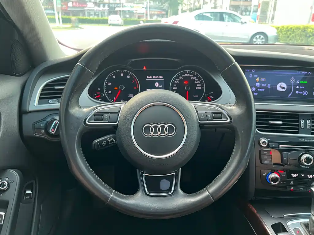 Audi A4L — миниатюра 14