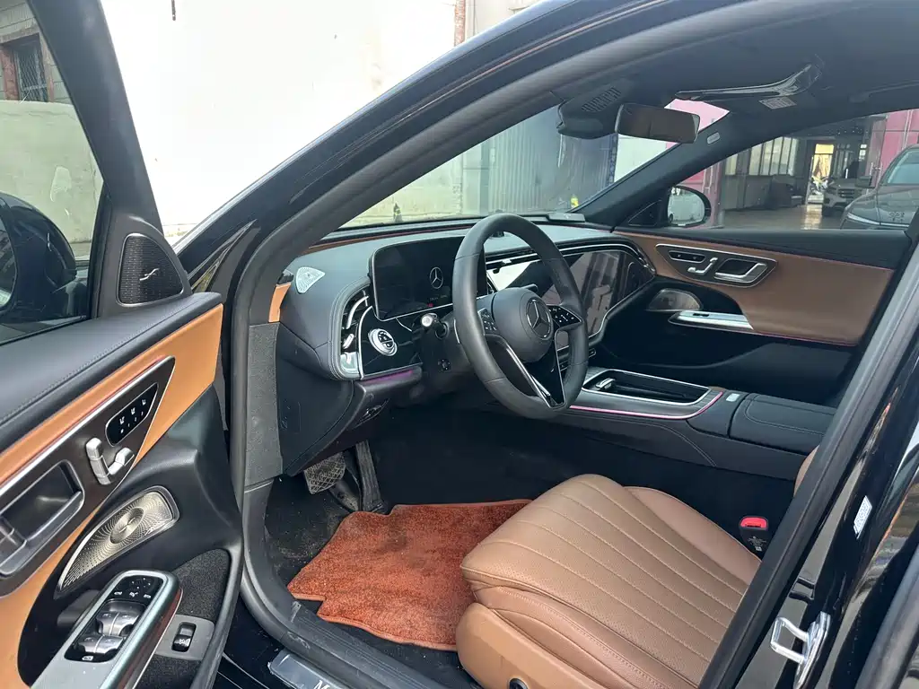 Mercedes-Benz E-Class — миниатюра 4