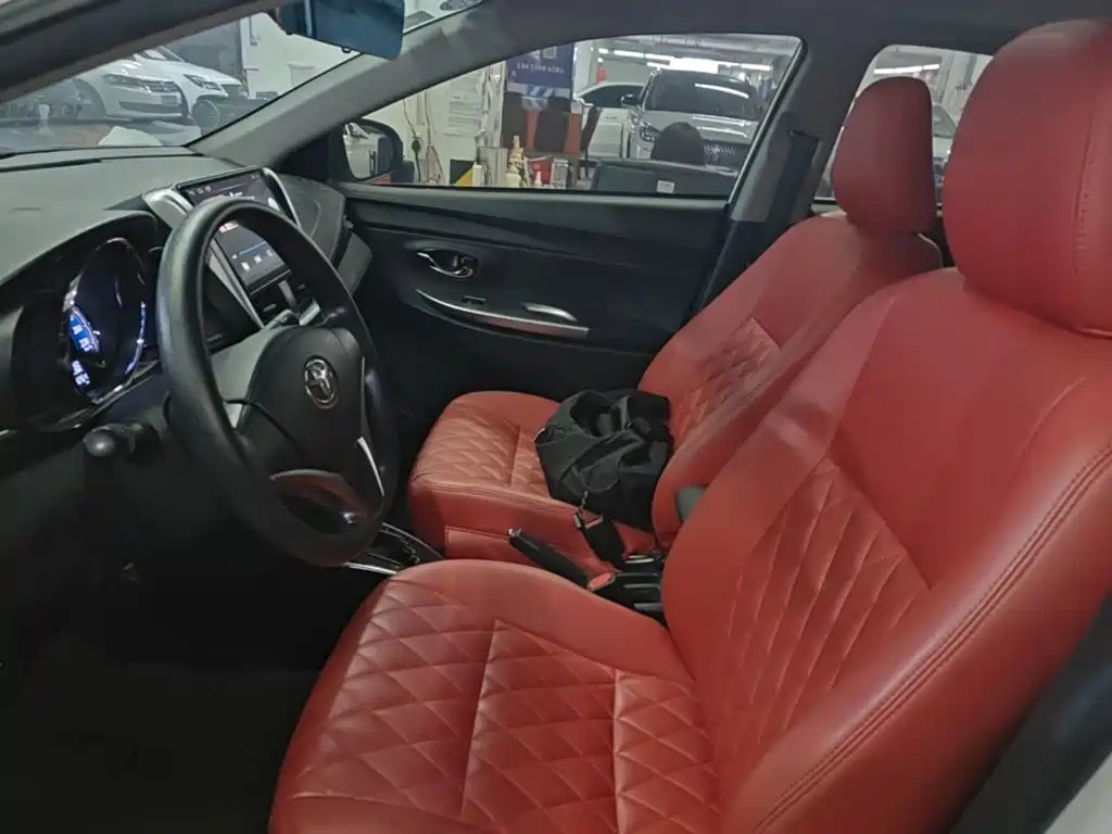 Toyota Yaris L — миниатюра 15