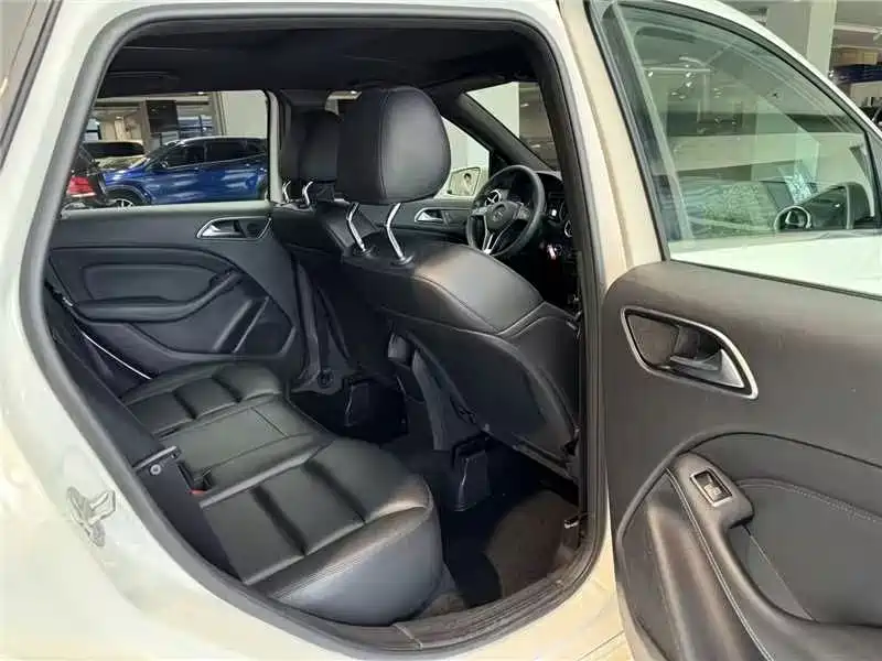 Mercedes-Benz B-Class — миниатюра 17