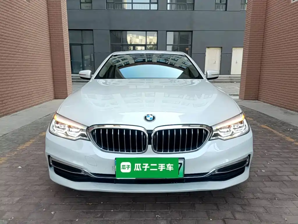 BMW 5 Series New Energy — миниатюра 3