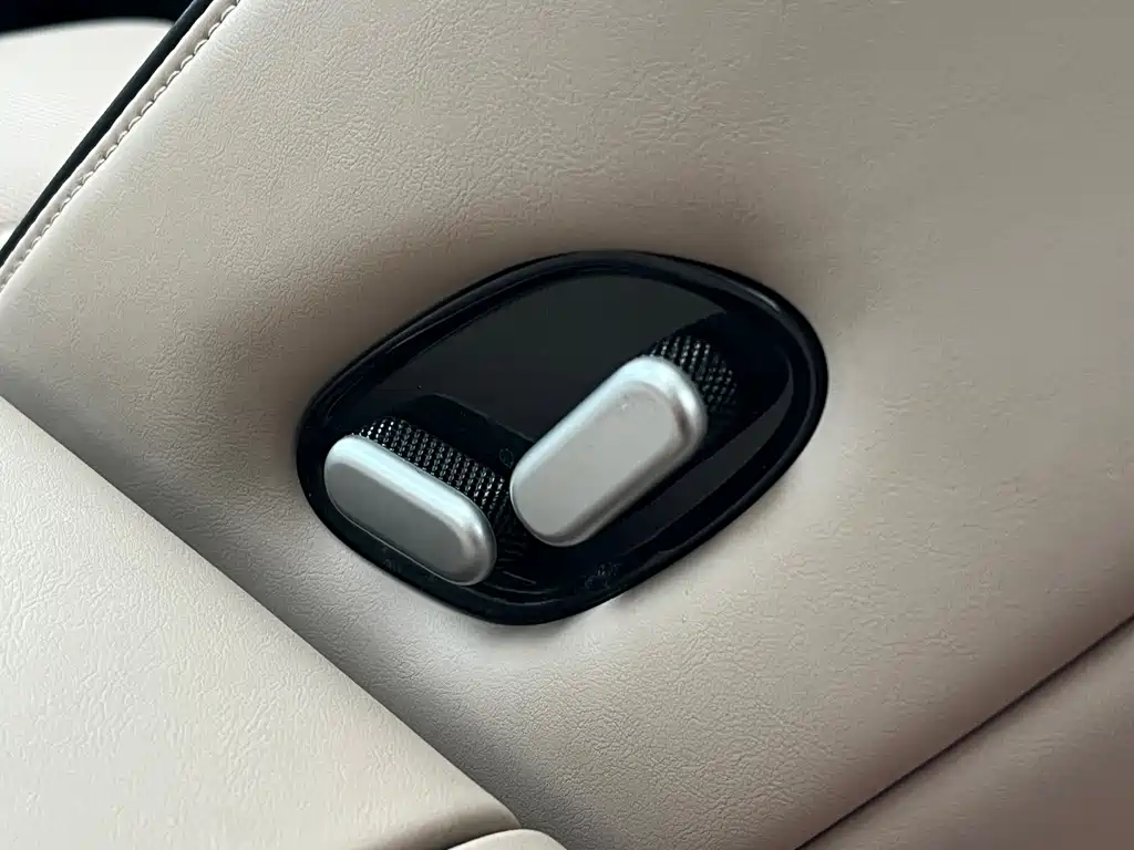 XPeng X9 — миниатюра 39