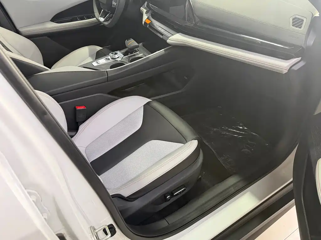 CHANGAN UNI V SMART IDD