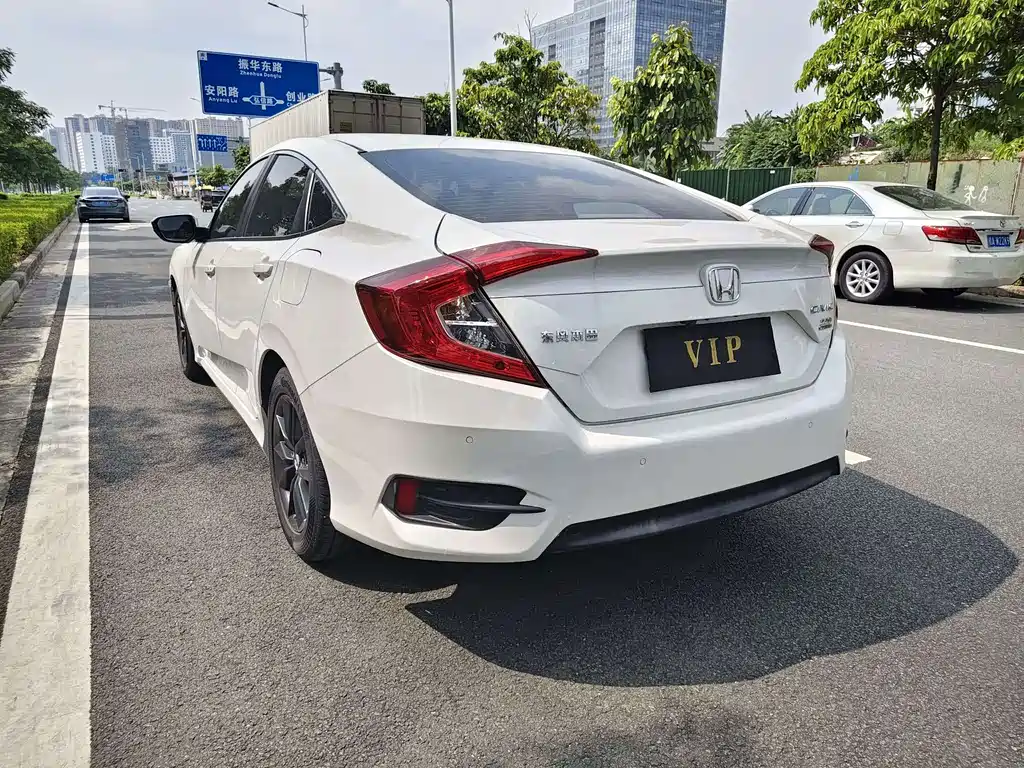 Honda Civic — миниатюра 13