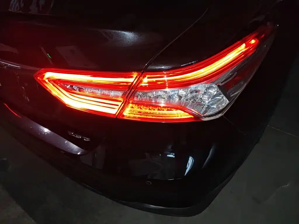 Toyota Camry — миниатюра 8