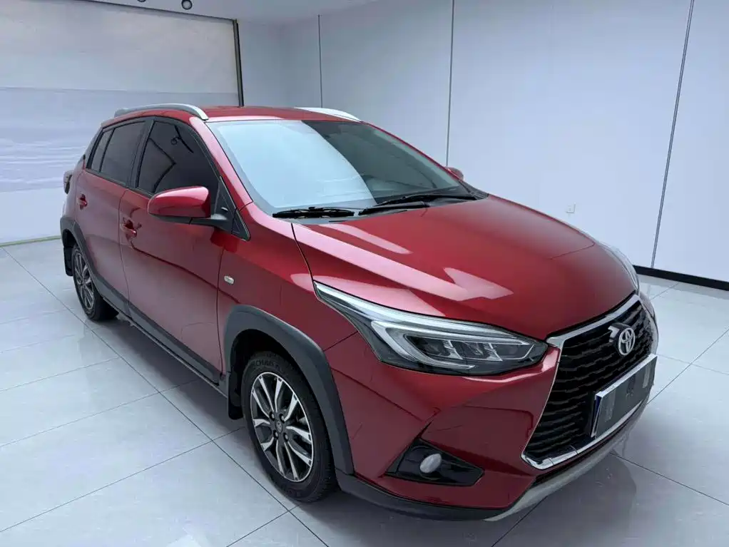 Toyota Yaris L — миниатюра 3
