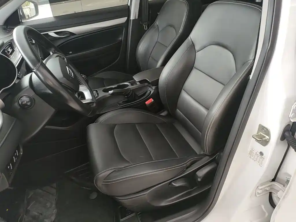 Geely Emgrand — миниатюра 15