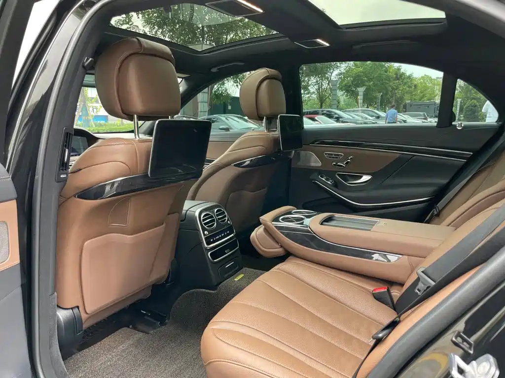 Mercedes-Benz S-Class — миниатюра 13