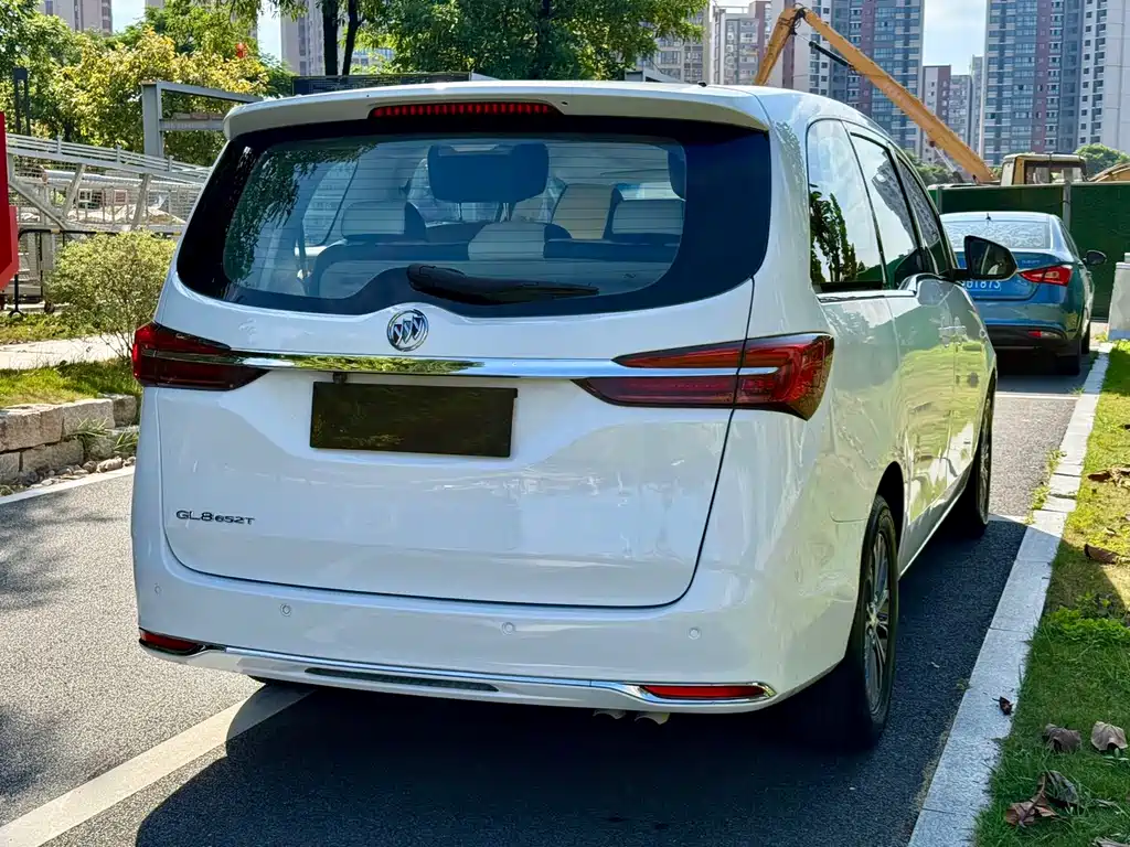 Buick GL8 — миниатюра 11