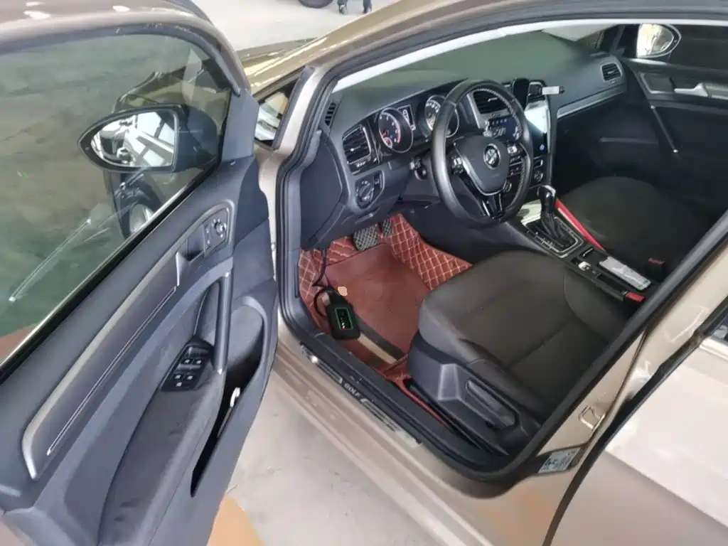 Volkswagen Golf — миниатюра 16