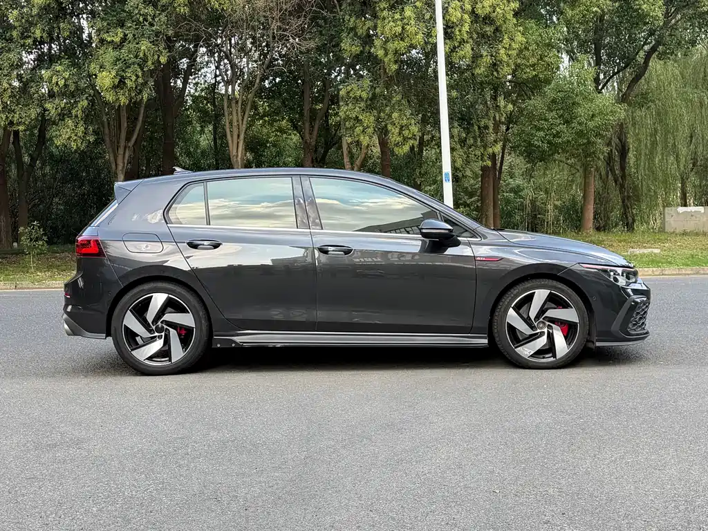 Volkswagen Golf GTI — миниатюра 7