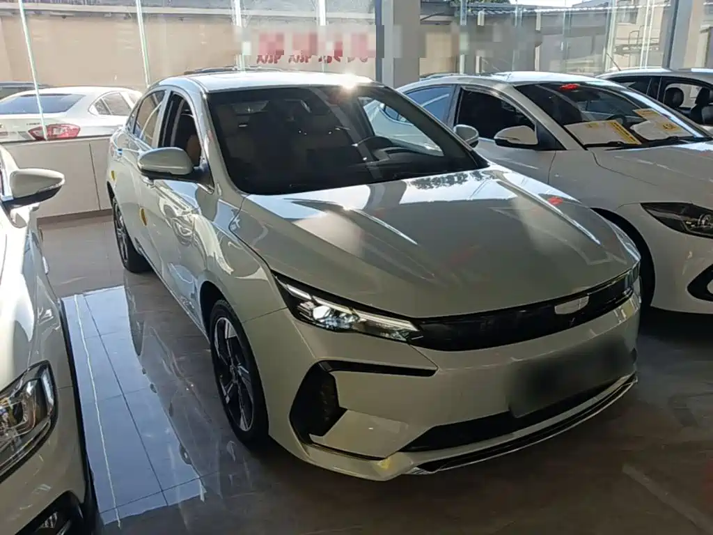 Geely L HiP — миниатюра 4
