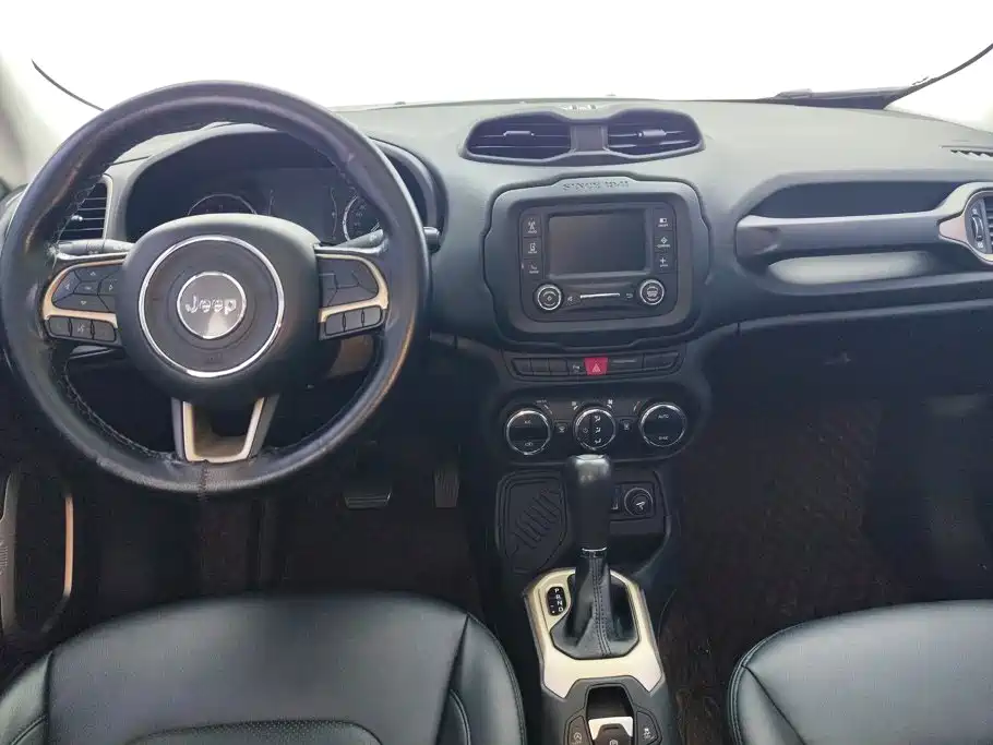 Jeep Renegade — миниатюра 12